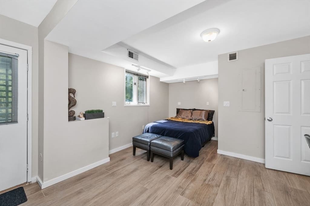 Condominium at 1175 Chestnut Street # 12, Newton MA 02464, photo 8 of 40