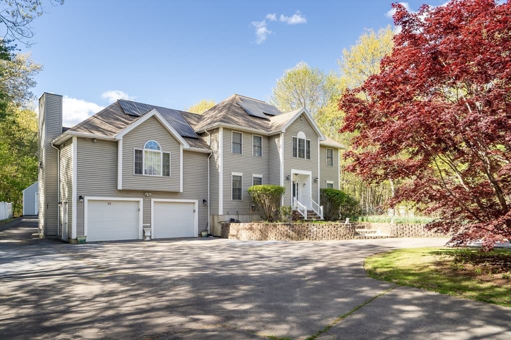 Single Family Residence at 3 Avalon Court, Methuen MA 01844, Methuen, photo 2 of 40