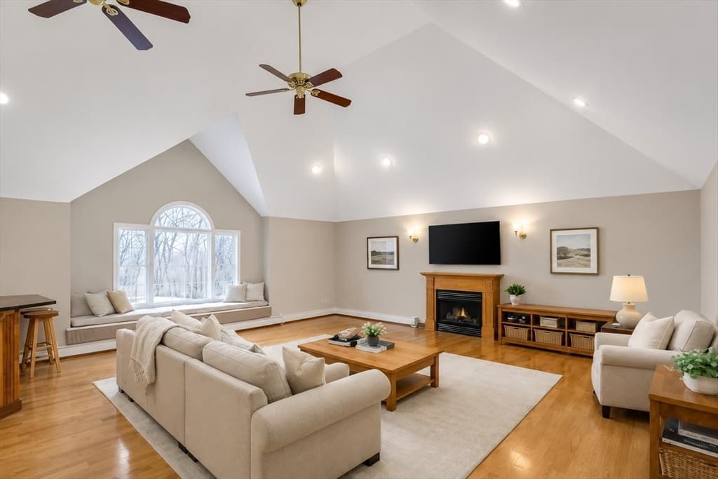 Single Family Residence at 3 Avalon Court, Methuen MA 01844, Methuen, photo 13 of 40