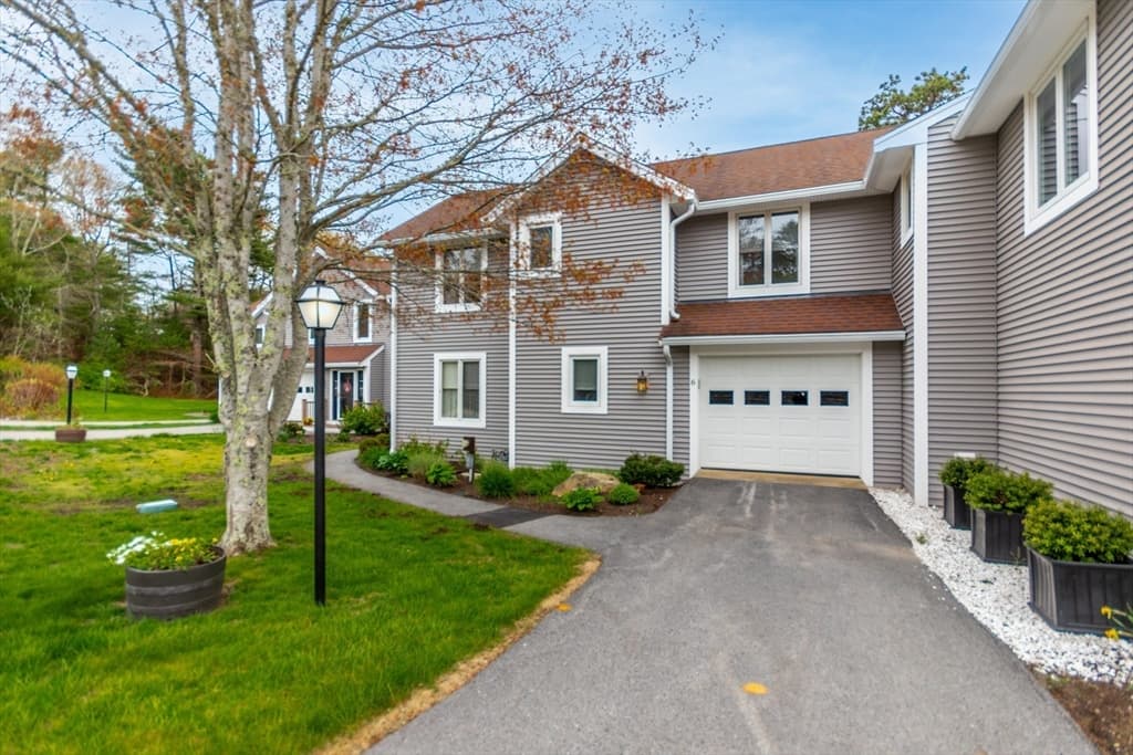Condominium at 6 Aspen Rd # 6, Bourne MA 02532, photo 2 of 40