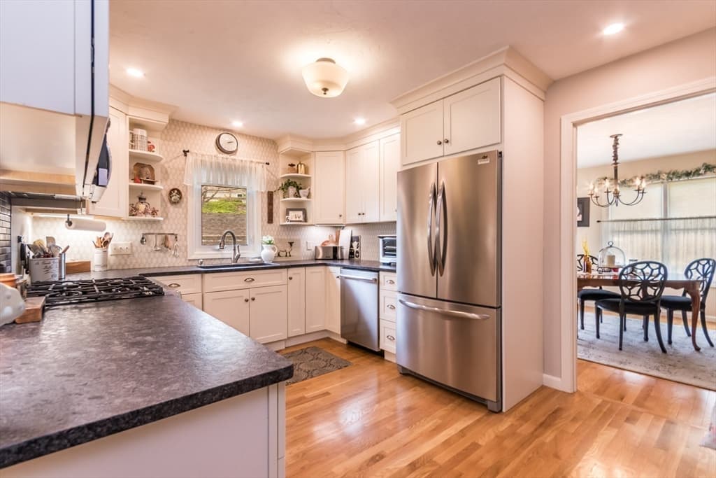 Condominium at 6 Aspen Rd # 6, Bourne MA 02532, photo 13 of 40