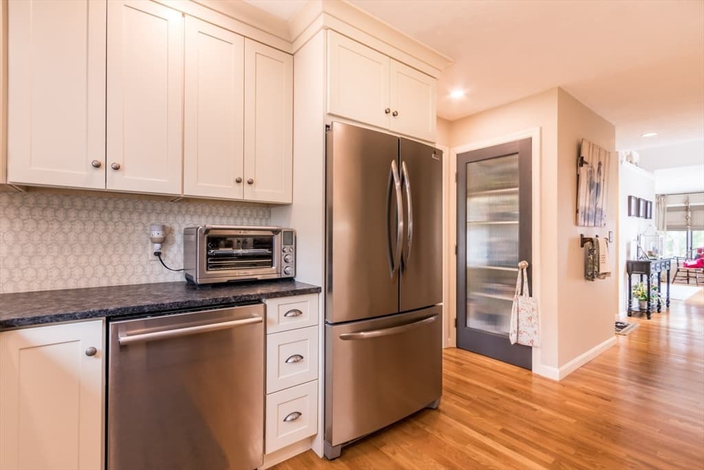 Condominium at 6 Aspen Rd # 6, Bourne MA 02532, photo 16 of 40