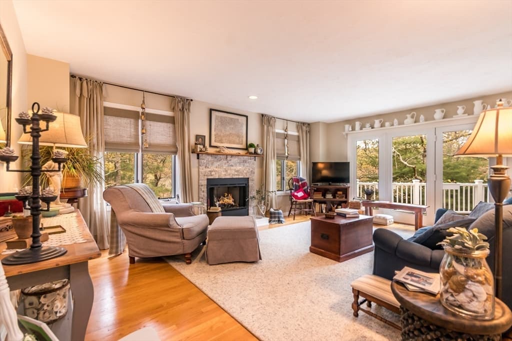Condominium at 6 Aspen Rd # 6, Bourne MA 02532, photo 10 of 40