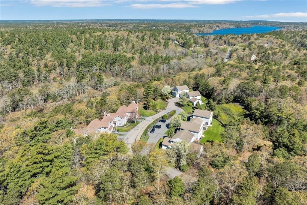 Condominium at 6 Aspen Rd # 6, Bourne MA 02532, photo 4 of 40