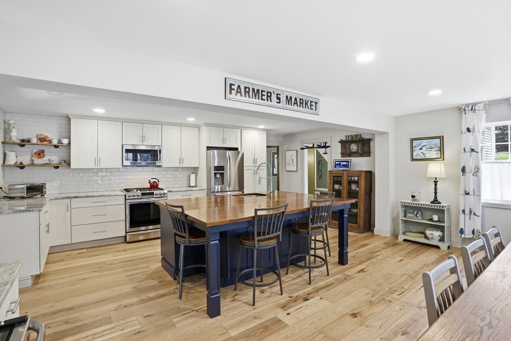 11 Graniteville Rd, Westford MA 01886 photo 2