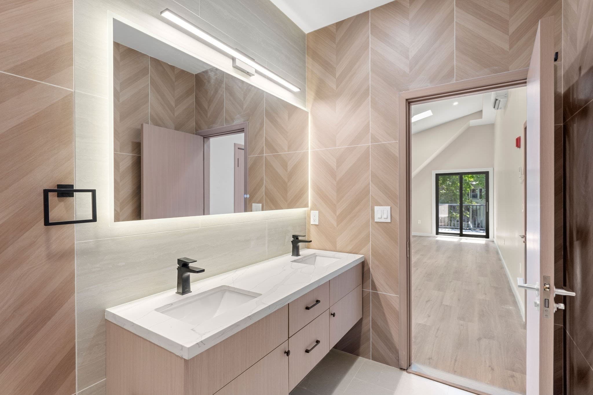Condominium at 14 Schuyler # 4, Boston MA 02121, Boston, photo 19 of 31