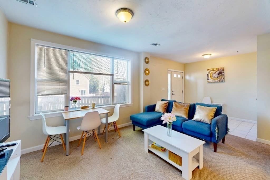 Condominium at 110 Coolidge Hill Rd # 4, Watertown MA 02472, photo 6 of 19