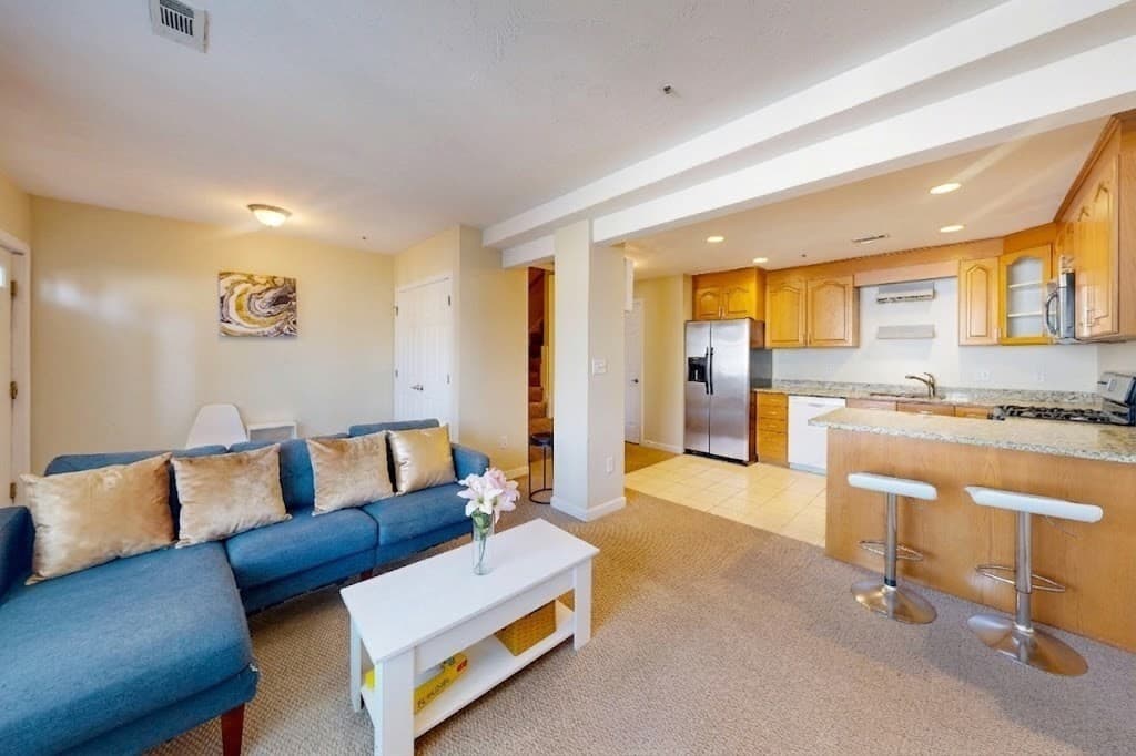 Condominium at 110 Coolidge Hill Rd # 4, Watertown MA 02472, photo 5 of 19