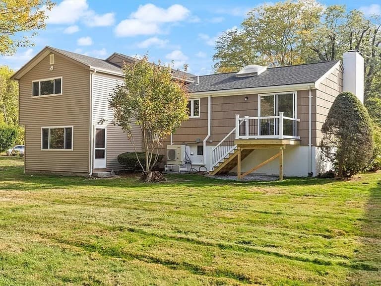 Single Family Residence at 19 Selwyn Rd, Newton MA 02461, photo 26 of 27