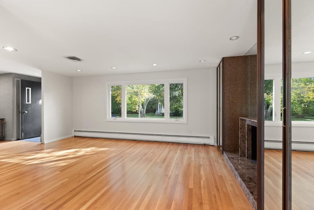Single Family Residence at 19 Selwyn Rd, Newton MA 02461, photo 7 of 27