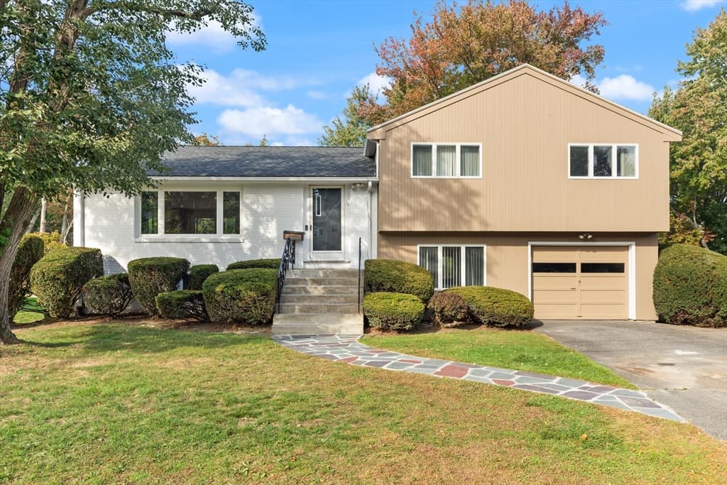 19 Selwyn Rd, Newton MA 02461