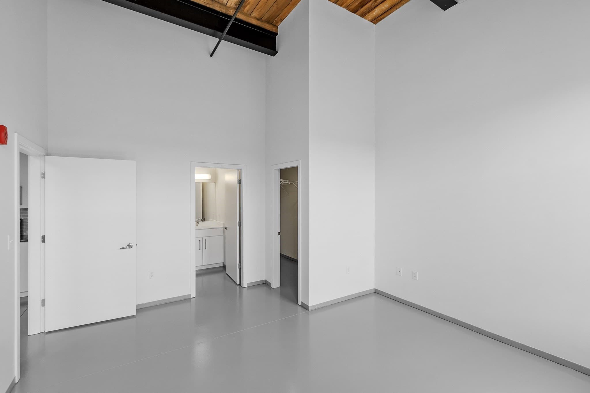 Condominium at 160 Water St # 203, Williamstown MA 01267, photo 7 of 39