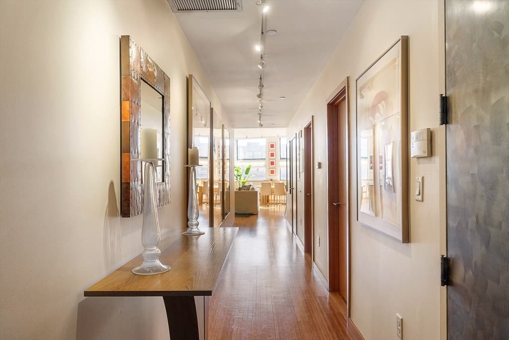 Condominium at 485-495 Harrison Ave # 404, Boston MA 02118, photo 17 of 24