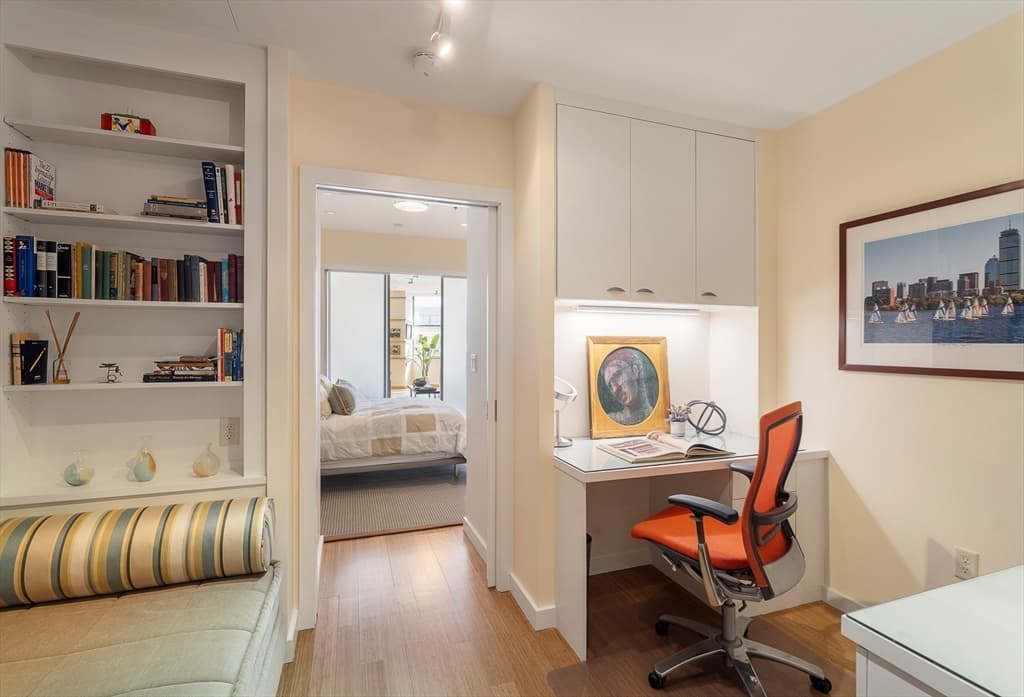 Condominium at 485-495 Harrison Ave # 404, Boston MA 02118, photo 12 of 24