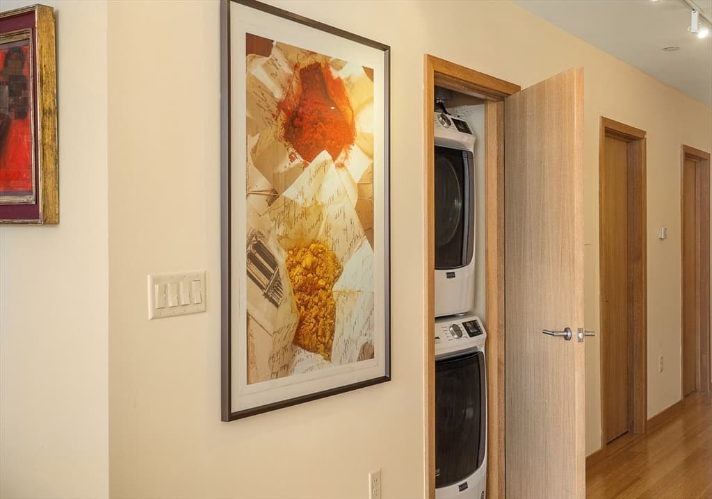 Condominium at 485-495 Harrison Ave # 404, Boston MA 02118, photo 15 of 24