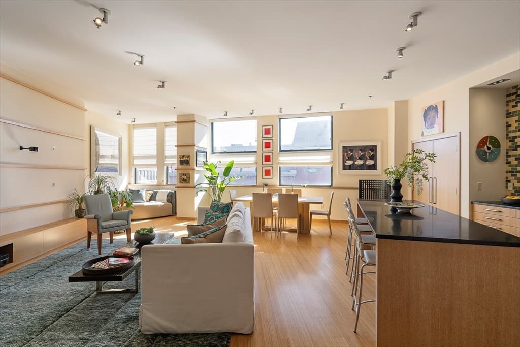 Condominium at 485-495 Harrison Ave # 404, Boston MA 02118, photo 4 of 24