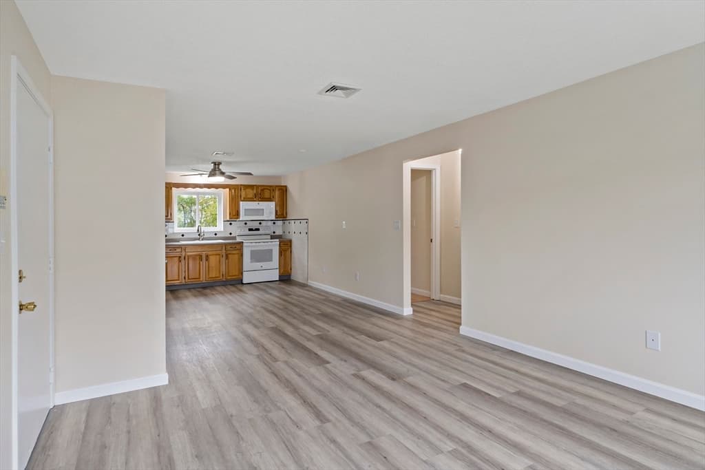 5455 N Main St # 4D, Fall River MA 02720 photo 8