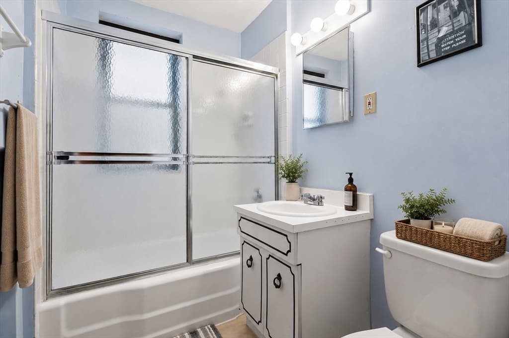 Condominium at 1408 Commonwealth Ave # 11, Boston MA 02134, photo 6 of 26