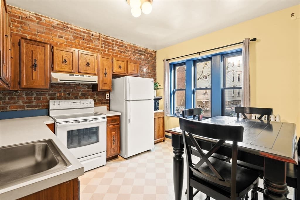 Condominium at 1408 Commonwealth Ave # 11, Boston MA 02134, photo 7 of 26