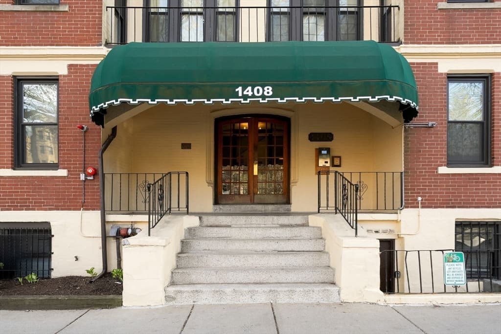 Condominium at 1408 Commonwealth Ave # 11, Boston MA 02134, photo 25 of 26