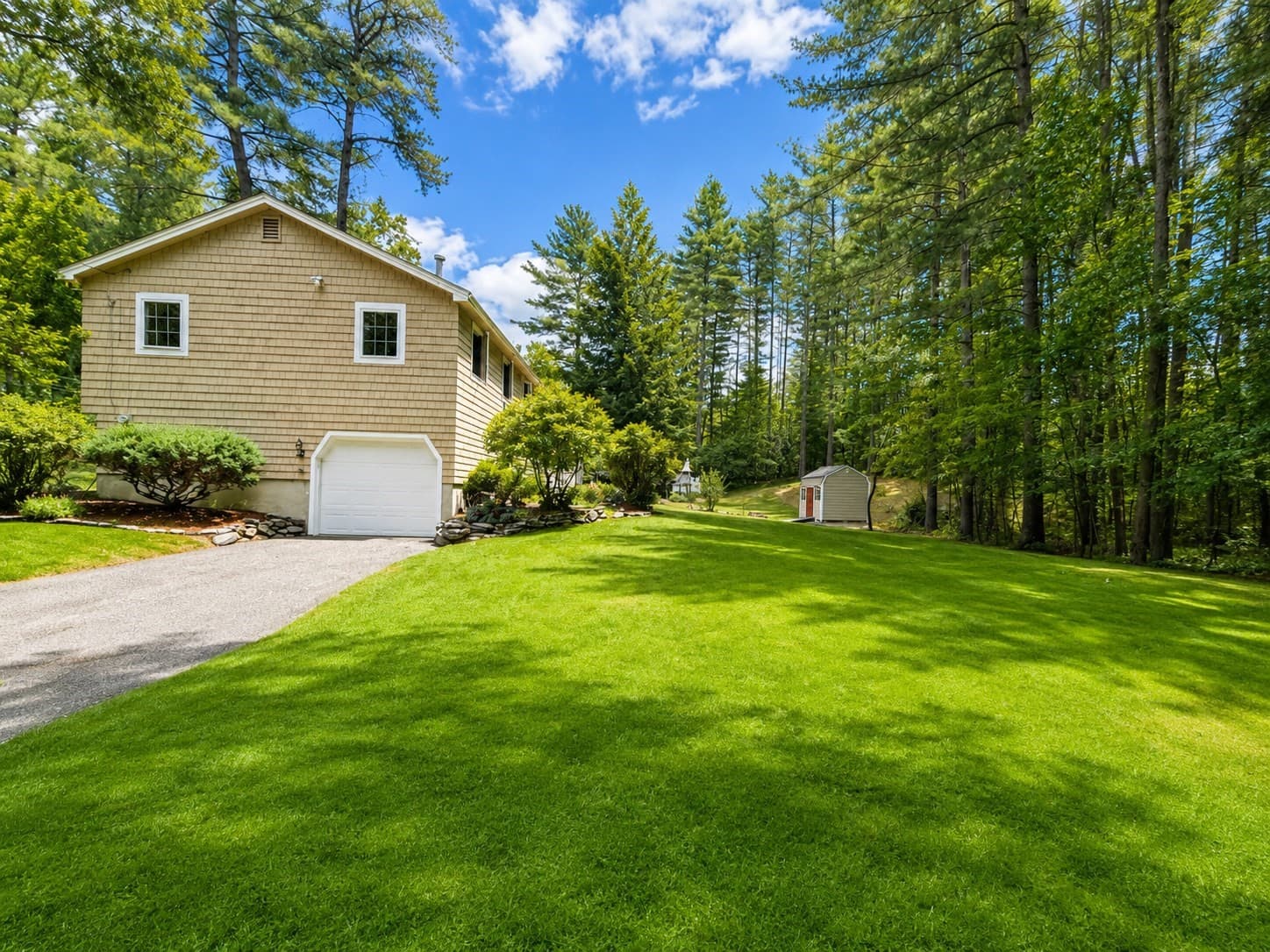 Single Family Residence at 100 S Harbor Rd, Townsend MA 01469, Townsend, photo 27 of 29