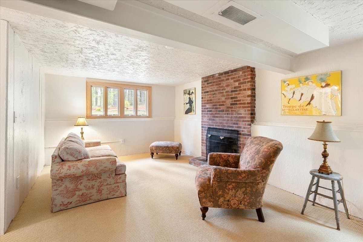 Single Family Residence at 100 S Harbor Rd, Townsend MA 01469, Townsend, photo 16 of 29