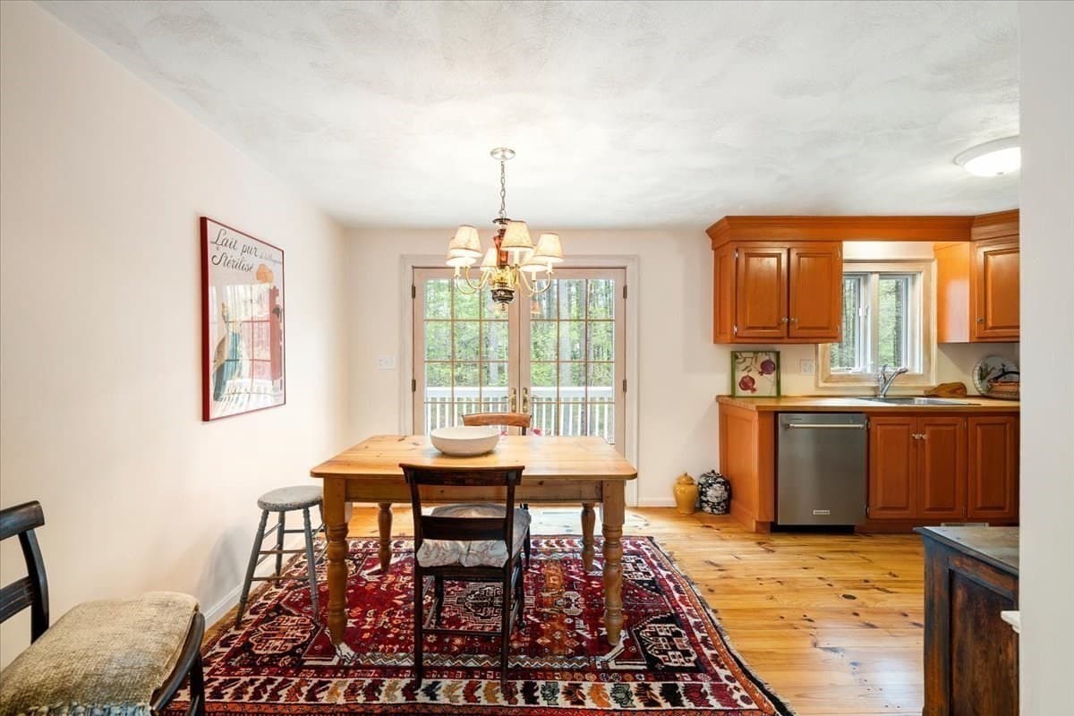 Single Family Residence at 100 S Harbor Rd, Townsend MA 01469, Townsend, photo 7 of 29