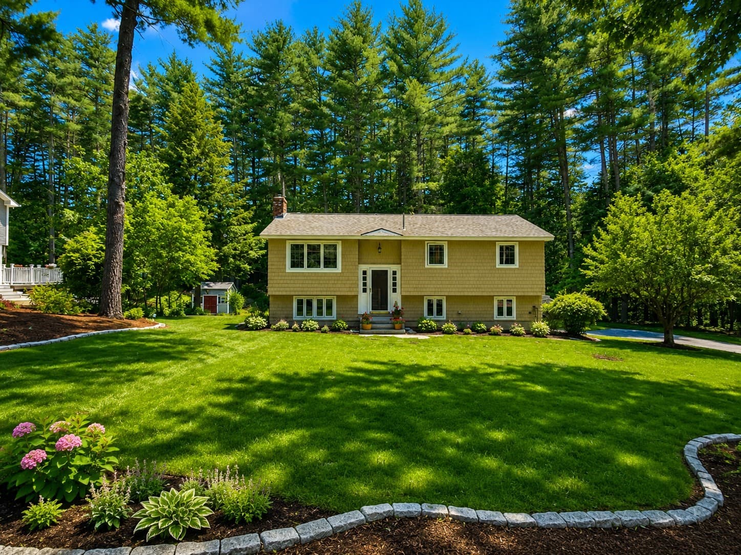 100 S Harbor Rd, Townsend MA 01469