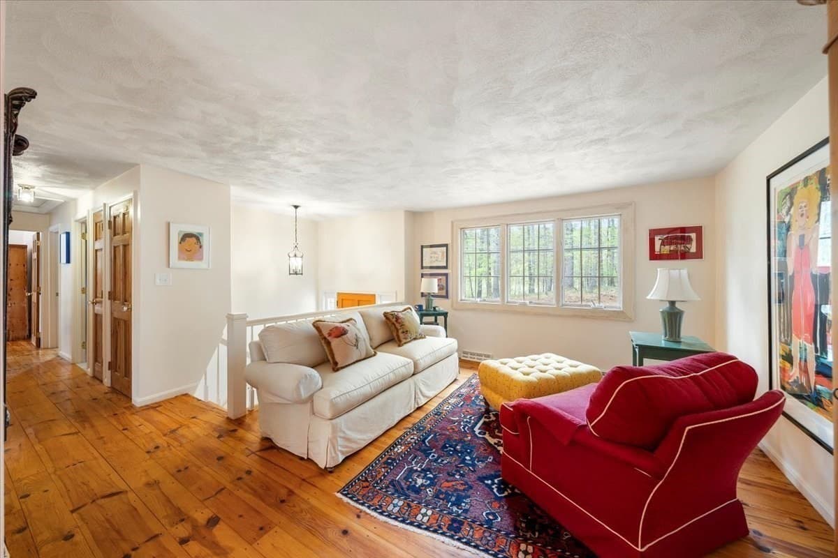 Single Family Residence at 100 S Harbor Rd, Townsend MA 01469, Townsend, photo 5 of 29