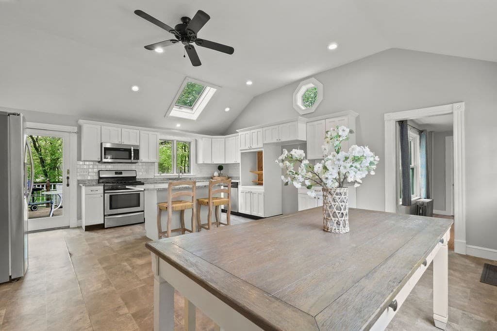 26 Bacon Sq, Plainville MA 02762 photo 3