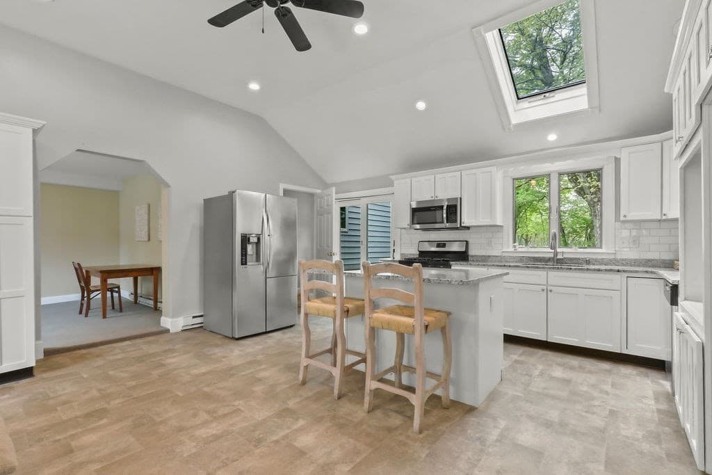 26 Bacon Sq, Plainville MA 02762