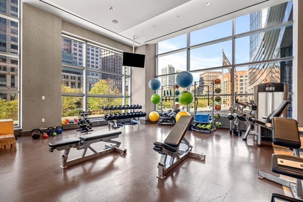 Condominium at 500 Atlantic Ave # 14S, Boston MA 02210, photo 9 of 12