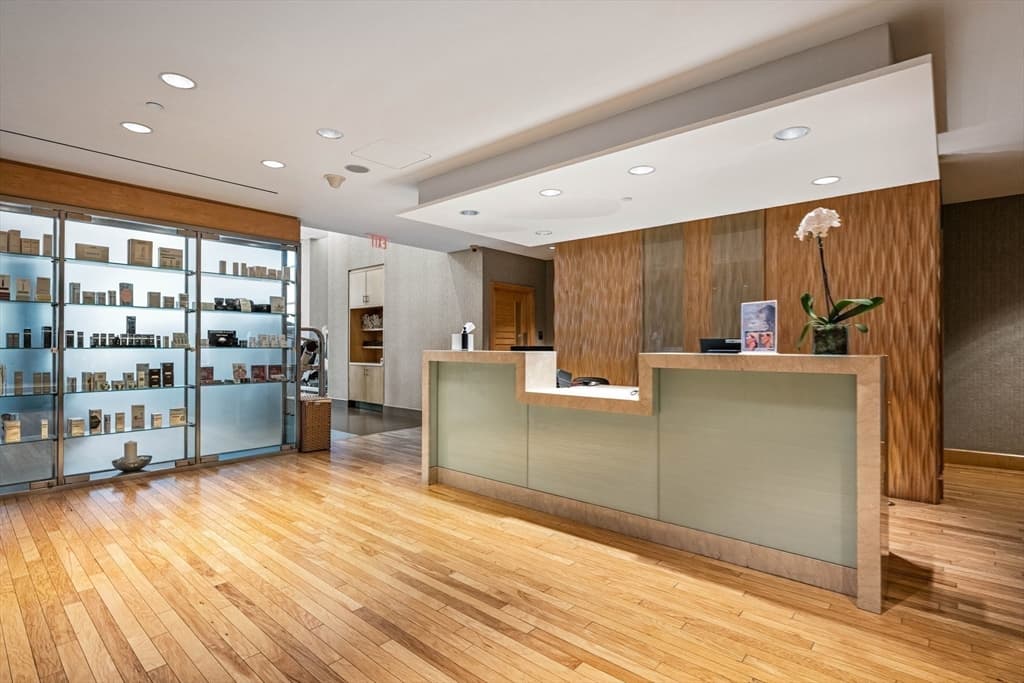 Condominium at 500 Atlantic Ave # 14S, Boston MA 02210, photo 10 of 12