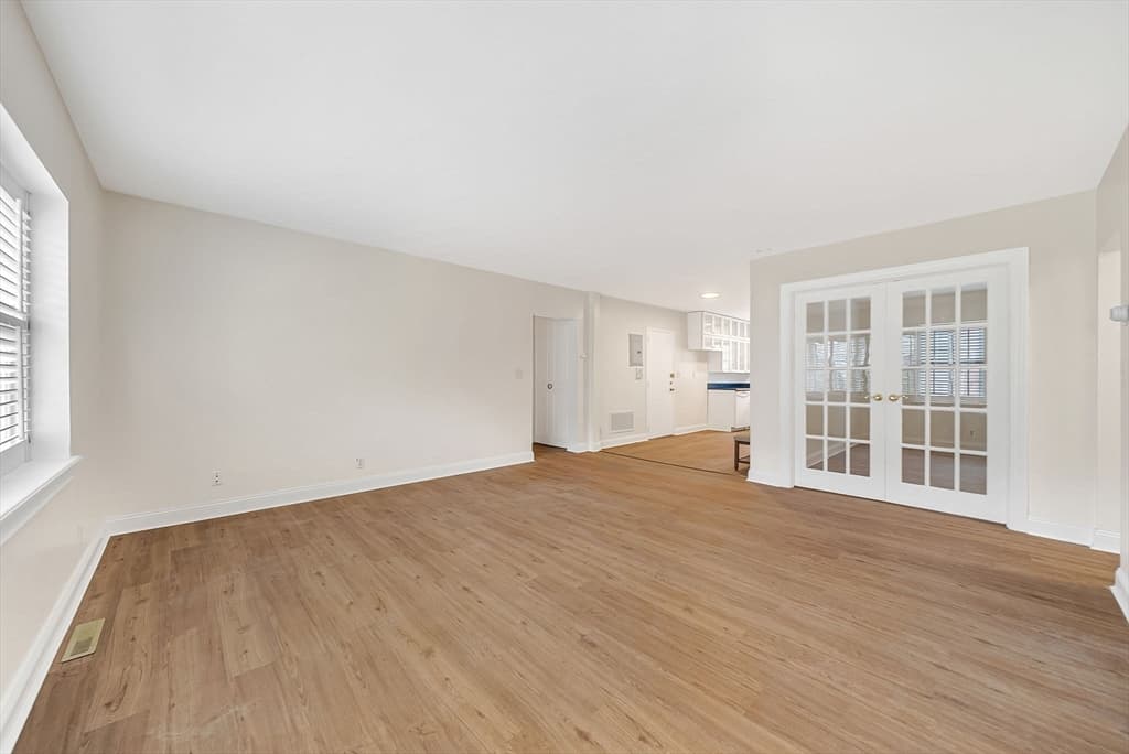 Condominium at 198 Lake Shore Road # 2, Boston MA 02135, photo 5 of 30