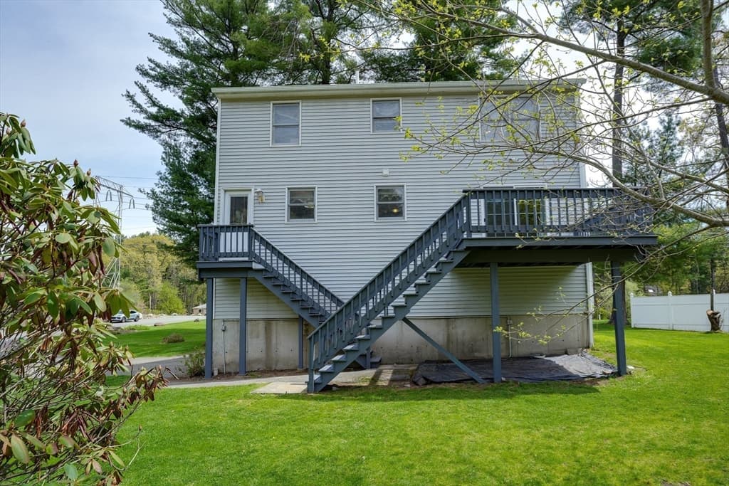 Single Family Residence at 26 Frederick Circle, Tewksbury MA 01876, photo 3 of 29