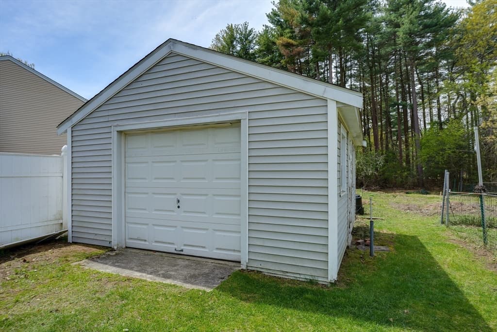 Single Family Residence at 26 Frederick Circle, Tewksbury MA 01876, photo 20 of 29