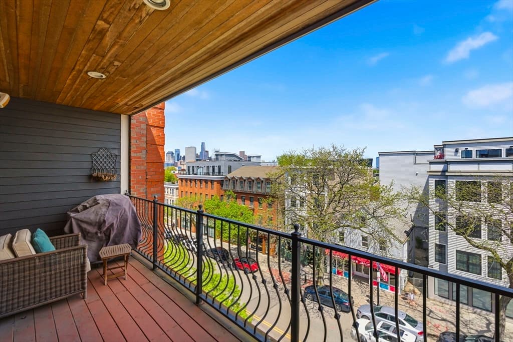 Condominium at 345 W Broadway # 8, Boston MA 02127, Boston, photo 7 of 17