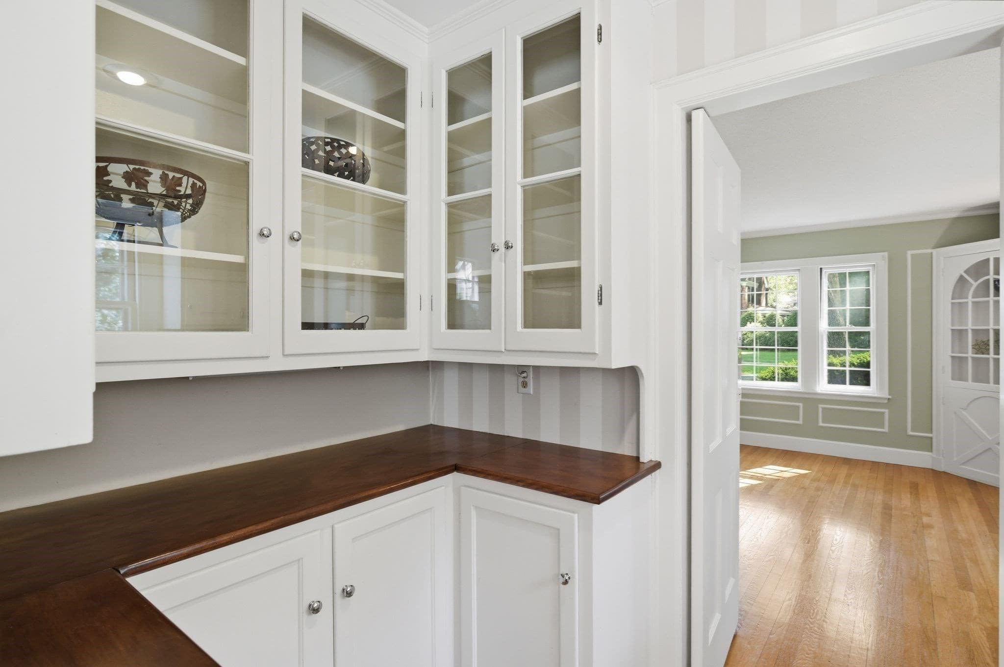 Single Family Residence at 38 Oxford Road, Longmeadow MA 01106, photo 16 of 42