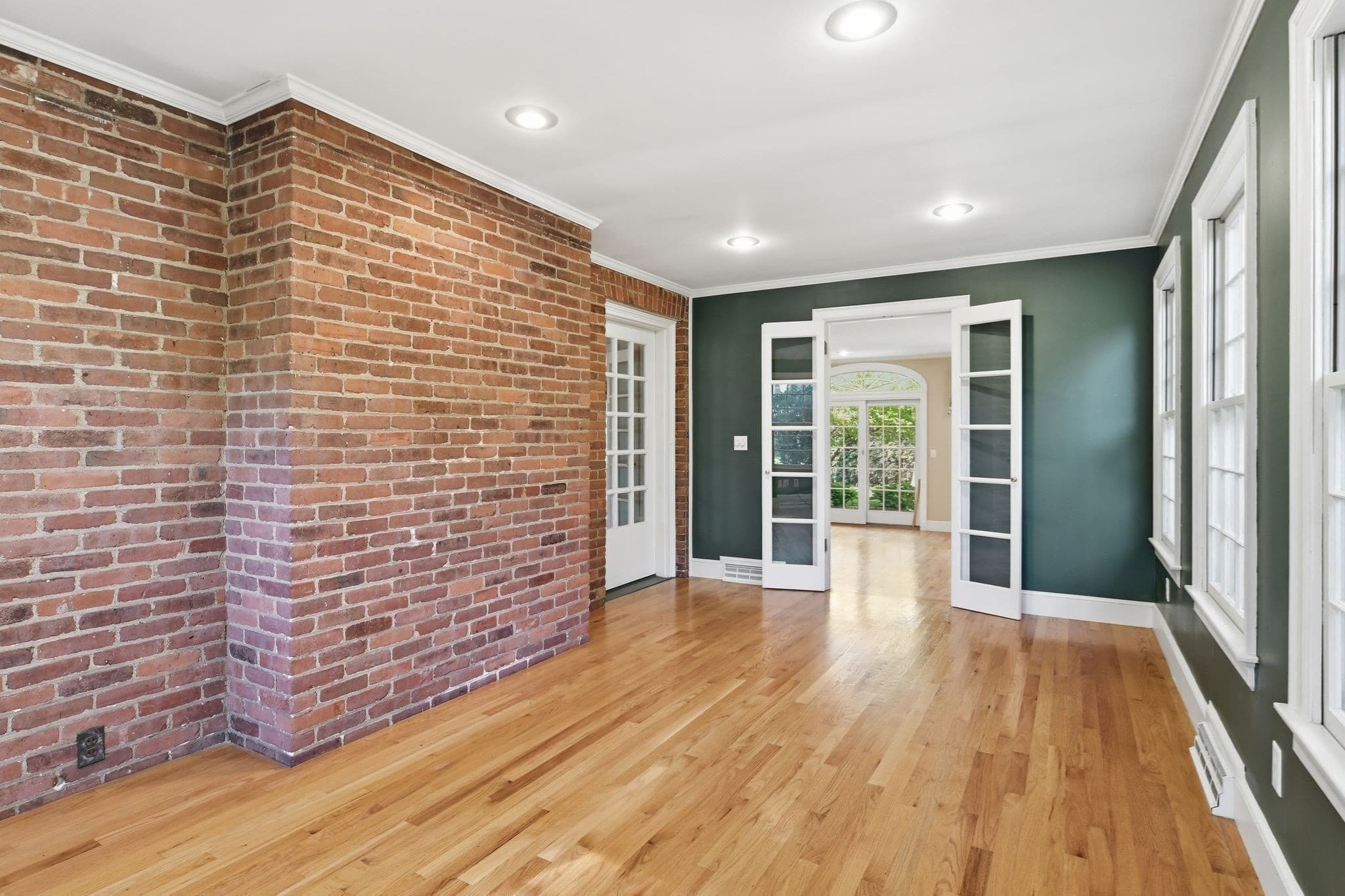 Single Family Residence at 38 Oxford Road, Longmeadow MA 01106, photo 7 of 42
