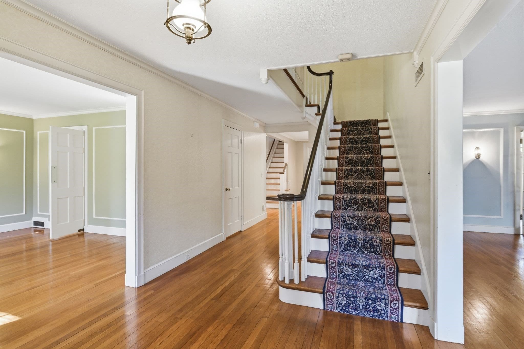 Single Family Residence at 38 Oxford Road, Longmeadow MA 01106, photo 3 of 42
