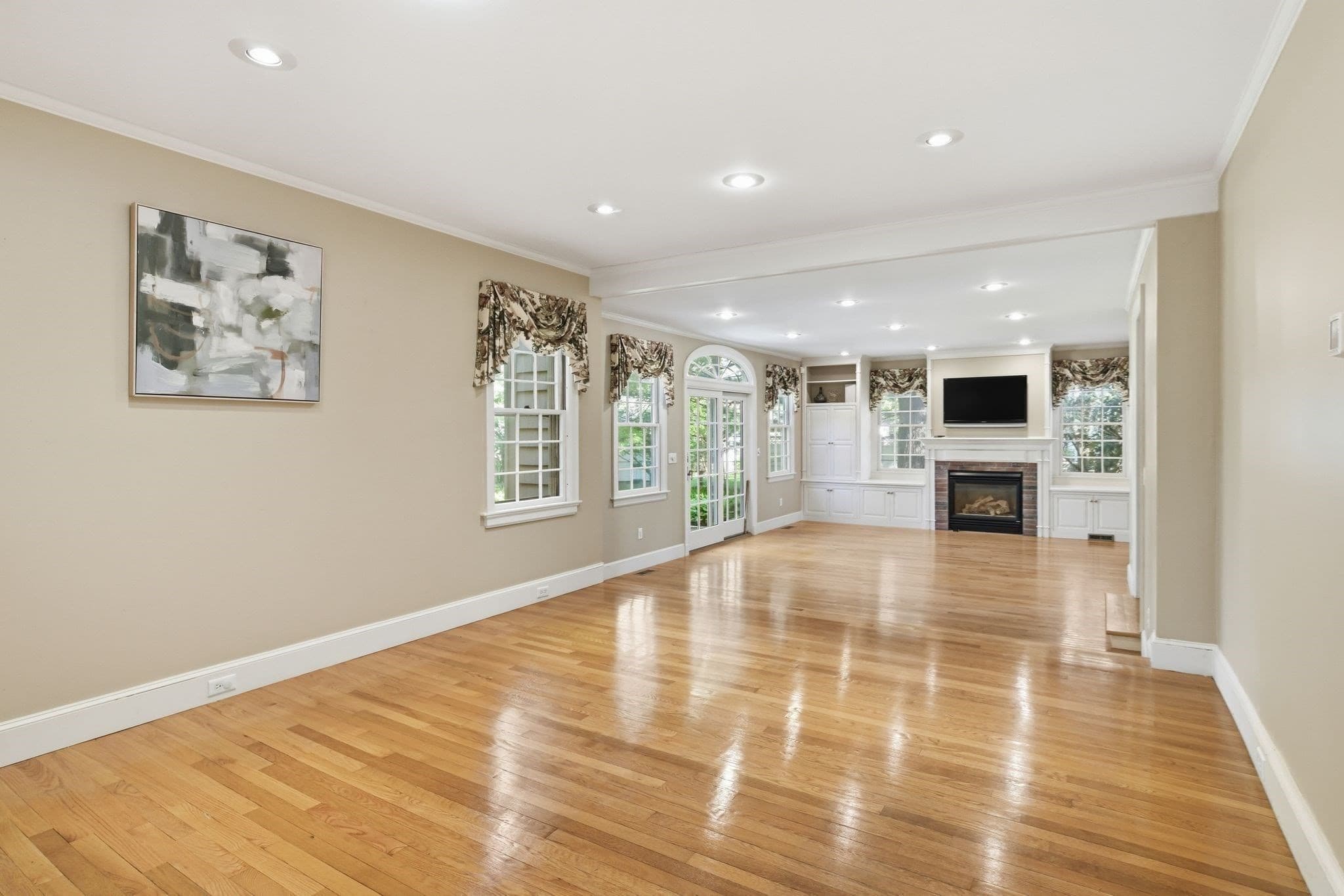 Single Family Residence at 38 Oxford Road, Longmeadow MA 01106, photo 10 of 42