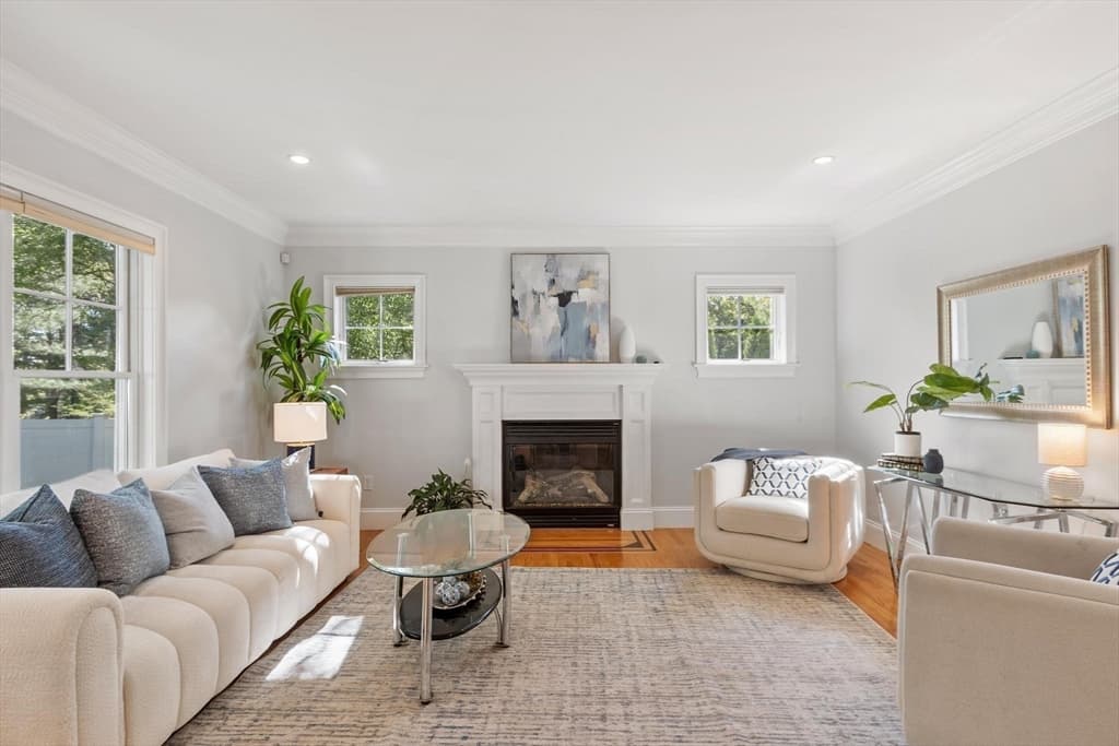 Single Family Residence at 56 Old Marlboro Rd, Concord MA 01742, photo 3 of 33
