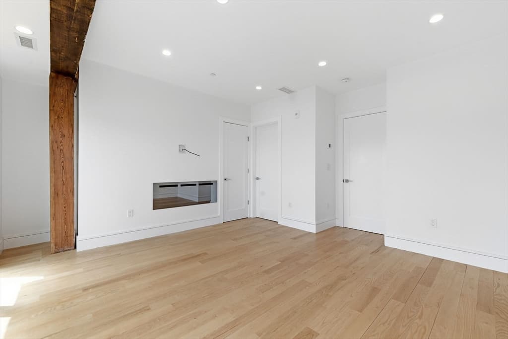 Condominium at 1001 Shirley # 3, Winthrop MA 02152, Winthrop, photo 18 of 26