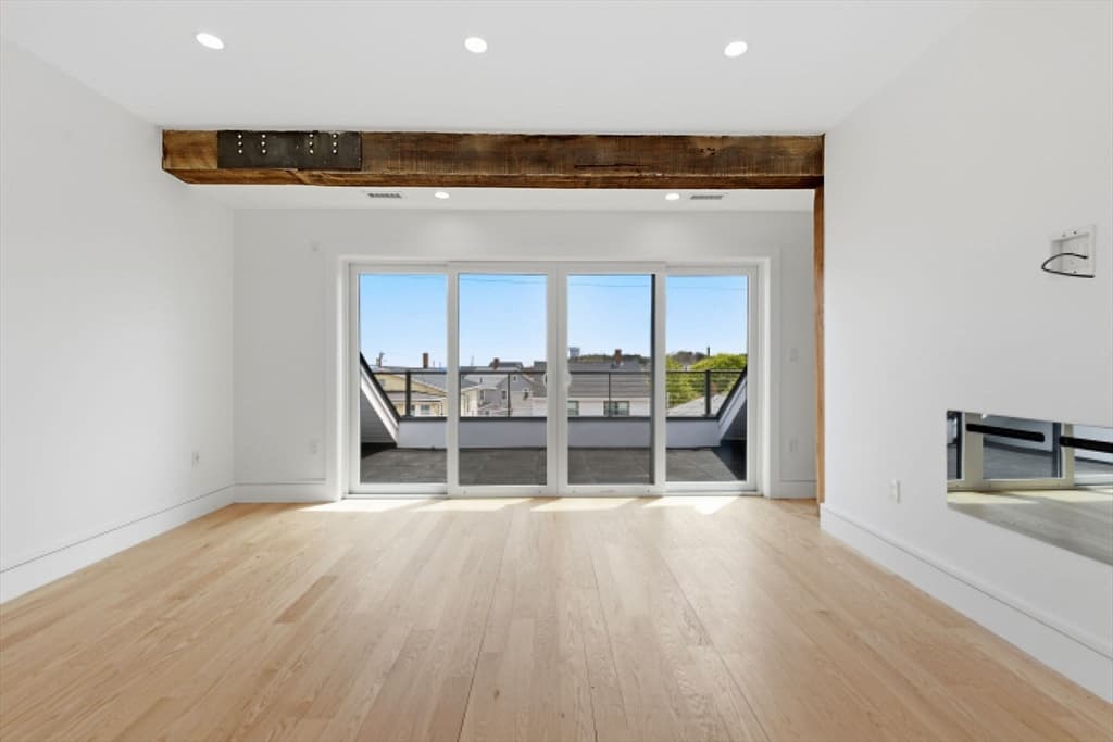 Condominium at 1001 Shirley # 3, Winthrop MA 02152, Winthrop, photo 19 of 26