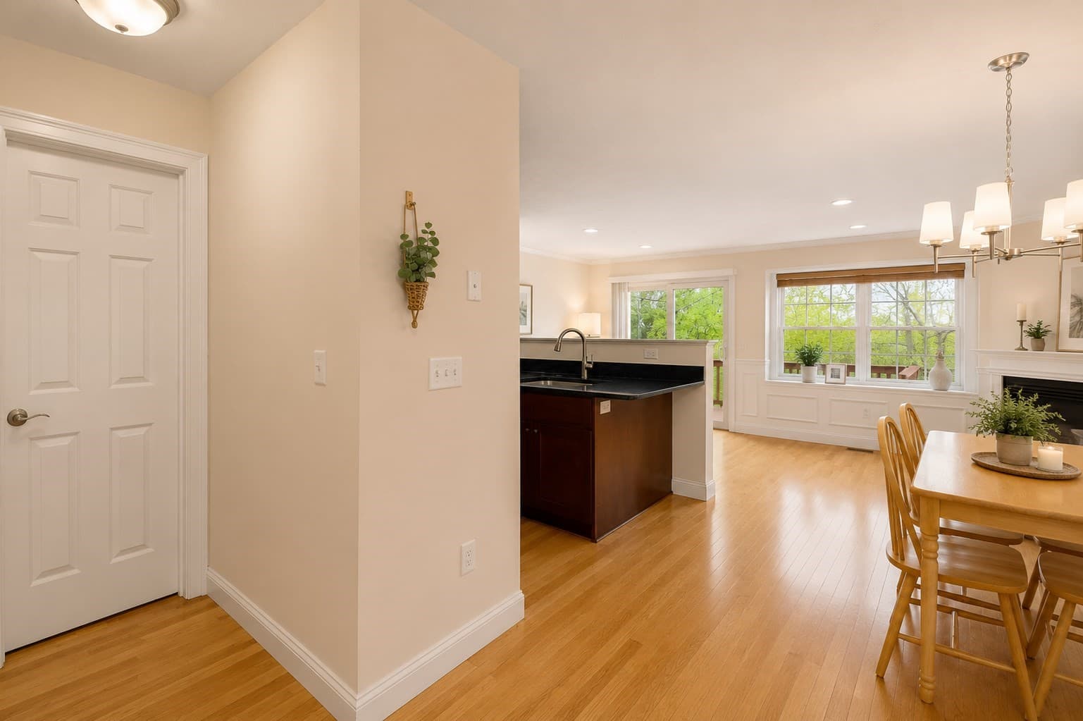 Condominium at 6 Azalea Ln # 6, Grafton MA 01519, photo 4 of 29