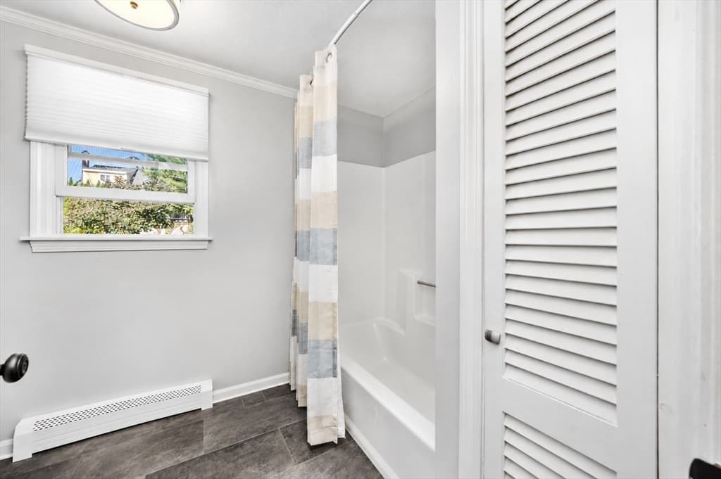 Condominium at 18 Cedarledge Vlg # 18, Cohasset MA 02025, Cohasset, photo 18 of 37