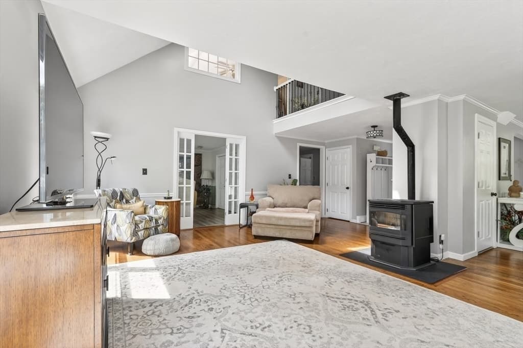 Condominium at 18 Cedarledge Vlg # 18, Cohasset MA 02025, Cohasset, photo 11 of 37