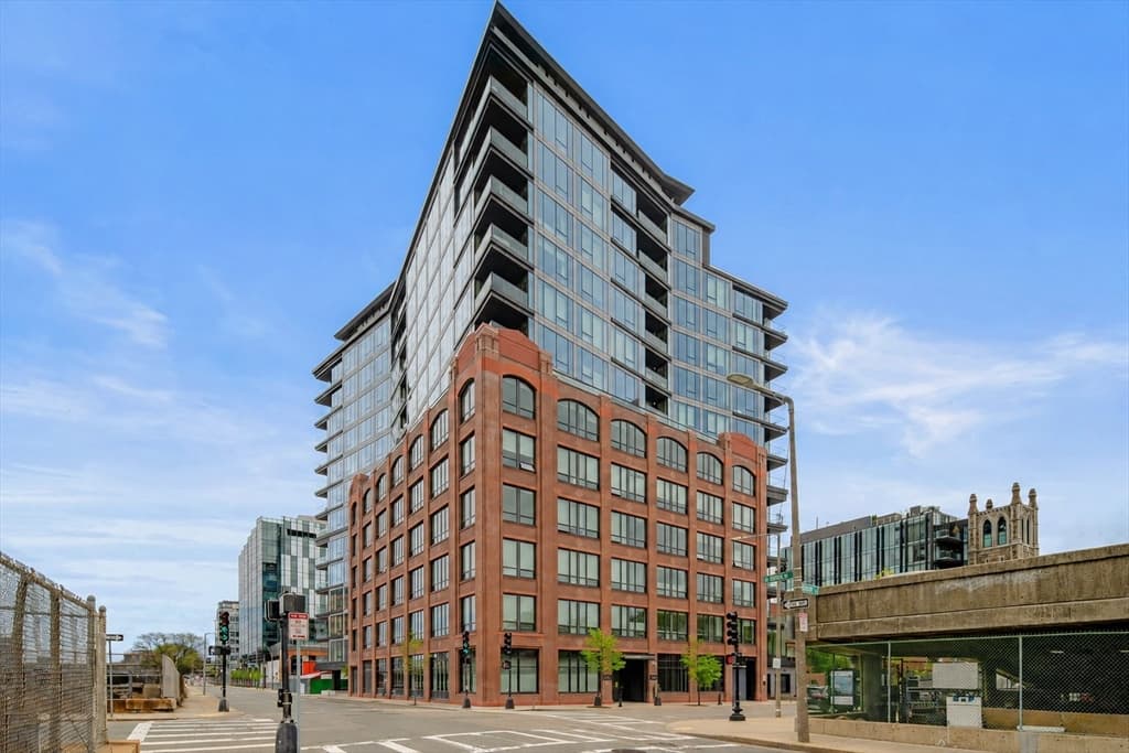 Condominium at 100 Shawmut Ave # 912, Boston MA 02118, photo 2 of 35