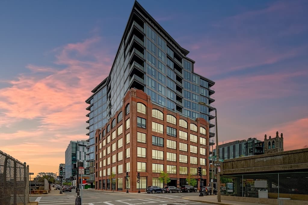 Condominium at 100 Shawmut Ave # 912, Boston MA 02118, photo 19 of 35