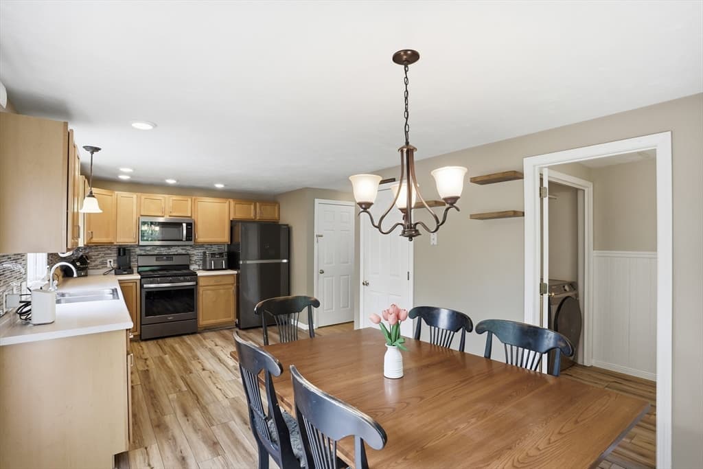 Condominium at 1185 Main St # 4, Clinton MA 01510, photo 17 of 36